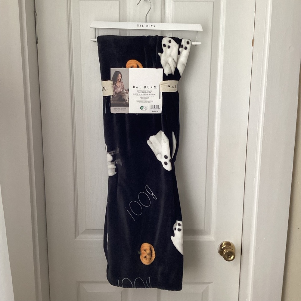 RAE DUNN: black Halloween ghost boo throw blanket 50”x70”